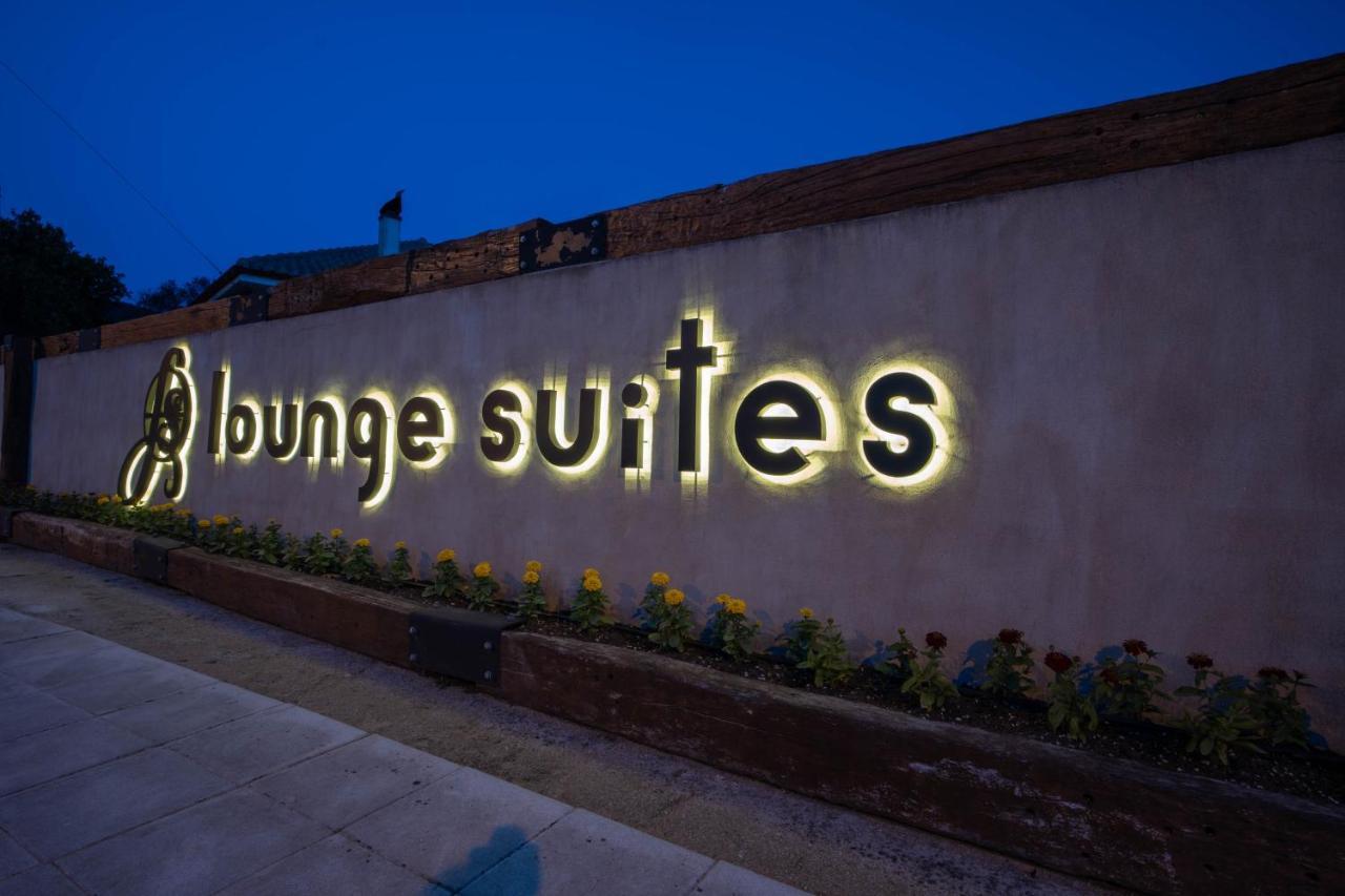 F & S Lounge Suites Парга Экстерьер фото